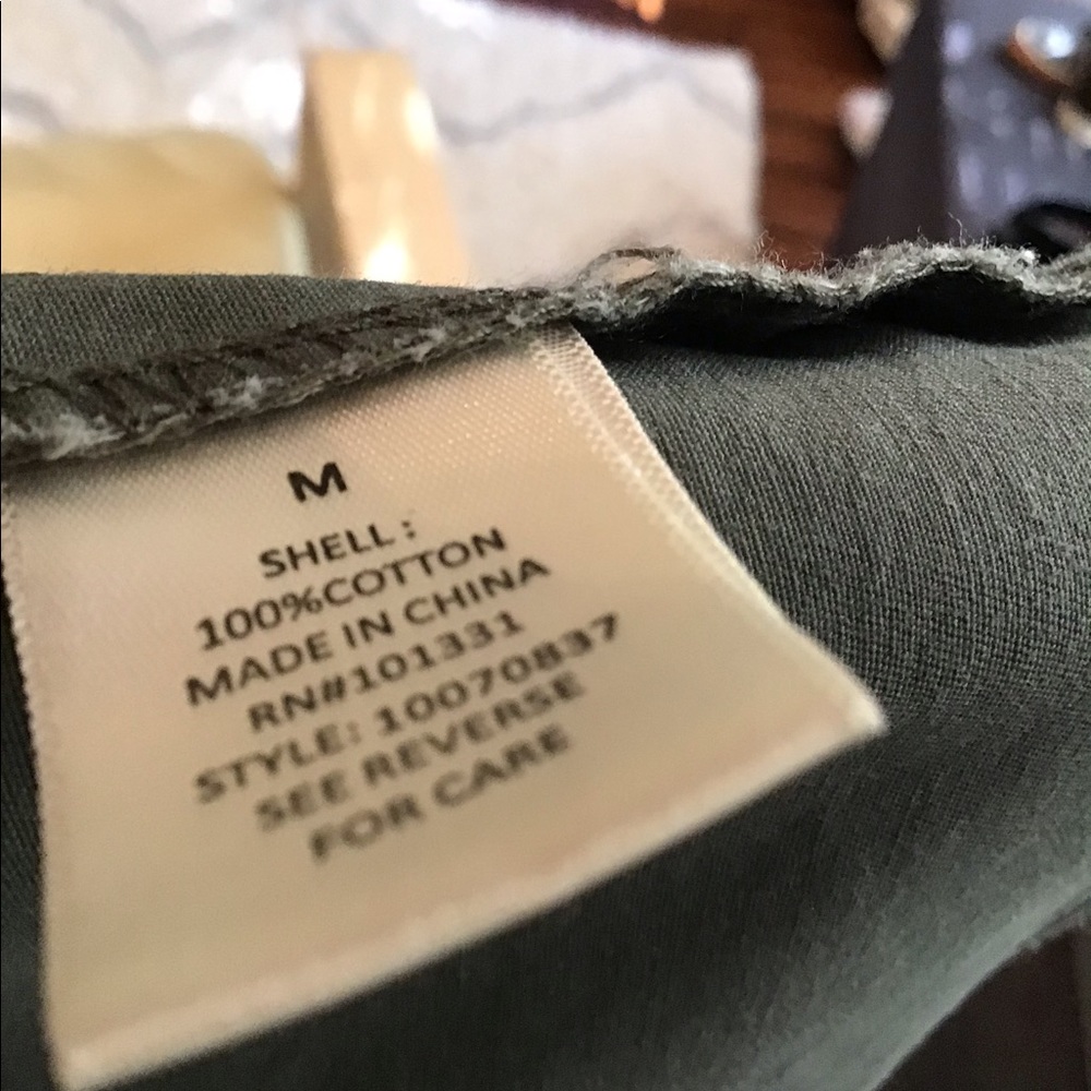 Vest - Picture 7 of 8